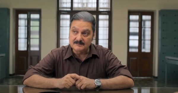 Vinay Pathak अपने चिर परिचित अंदाज़ में. Vinay Pathak अपने चिर परिचित अंदाज़ में.