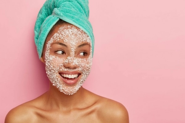 सौंफ और ओट्स से बना फेस पैक बढ़ाएगा ग्लो- Freepik Facial Pack