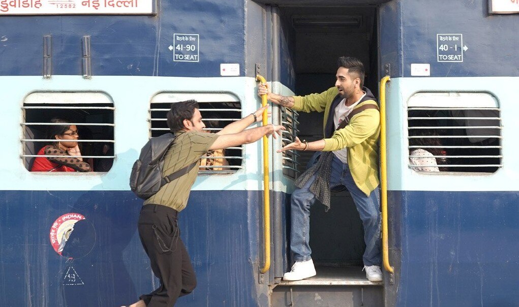 फिल्म 'शुभ मंगल ज़्यादा सावधान' के एक सीन में जीतेंद्र कुमार और आयुष्मान खुराना. इस फिल्म का बड़ा क्रांतिकारी सीन माना गया था. फिल्म 'शुभ मंगल ज़्यादा सावधान' के एक सीन में जीतेंद्र कुमार और आयुष्मान खुराना. इस फिल्म का बड़ा क्रांतिकारी सीन माना गया था.