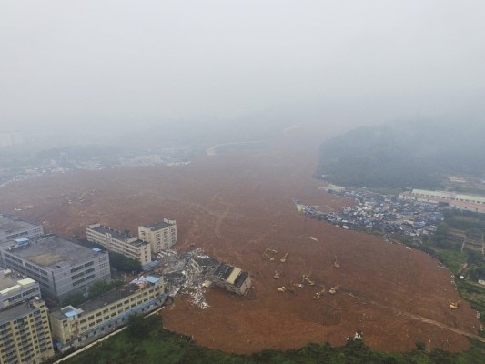 CORRECTION China Building Collapse