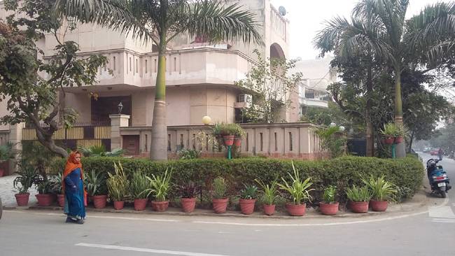 आनंद स्वरूप का घर