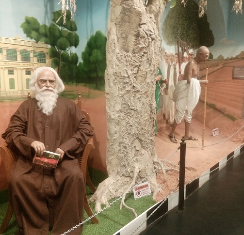 Wax statues of Rabindranath Tagore and Mahatma Gandhi. (Image: Dev Ankur Wadhawan/India Today)