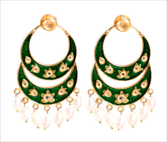 Rock the monsoon look with these retro jewellery designs