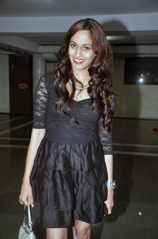 20 hot female singers of Bollywood