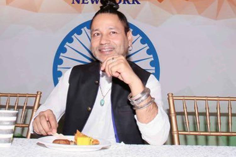 बहुत सी लड़कियों ने कैलाश खेर के बारे में बोला है. फोटो- ट्विटर बहुत सी लड़कियों ने कैलाश खेर के बारे में बोला है. फोटो- ट्विटर