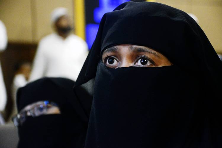 याचिकाकर्ता महिलाओं को मिलती हैं धमकियां. फोटो कर्टसी- Getty Images याचिकाकर्ता महिलाओं को मिलती हैं धमकियां. फोटो कर्टसी- Getty Images