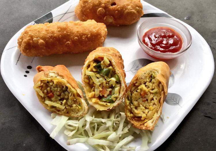 Everything tastes better when stuffed with Maggi. Photo Courtesy: Twitter/ousumi6 Everything tastes better when stuffed with Maggi. Photo Courtesy: Twitter/ousumi6