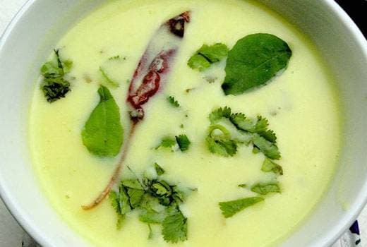 खट्टी-मीठी गुजराती कढ़ी