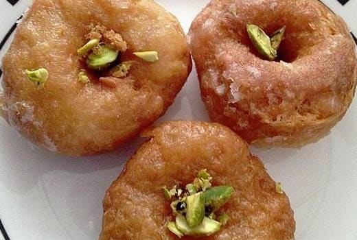 बालूशाही\मक्खन वड़ा