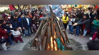Lohri 2020: इन लजीज पकवानों के बिना अधूरा है लोहड़ी का त्योहार