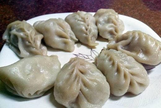 वेजिटेबल मोमोज