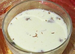 गर्मी में राहत देगी ये बादाम खसखस ठंडाई