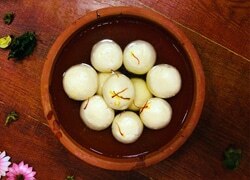 हलवाई से भी अच्छे स्पंजी रसगुल्ले बनाने का तरीका