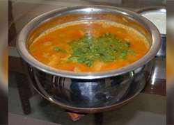 ऐसे बनाएं राजस्थानी दाल ढोकली