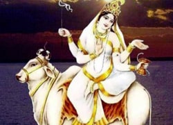 अष्‍टमी : महागौरी को लगाएं इन चीजों का भोग, मिलेगी विशेष कृपा