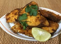 वीडियो में देखिए है फिश फ्राई करने का एकदम सही तरीका