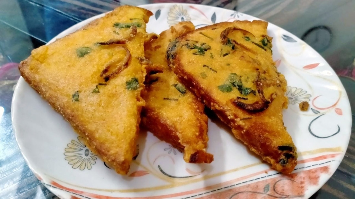 ब्रेकफास्ट में बनाइए हरा धनिया स्पेशल ब्रेड पकौड़ा
