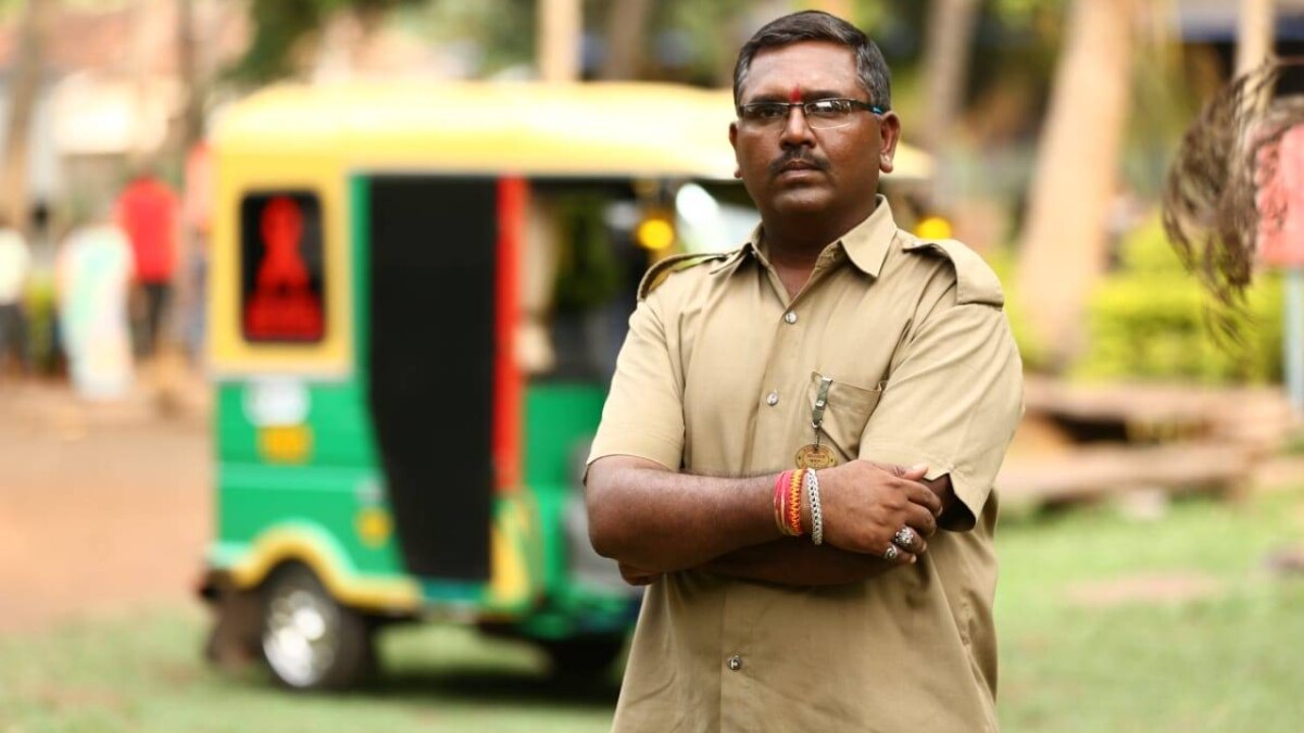 This Hero Turns His Auto Into An Ambulance