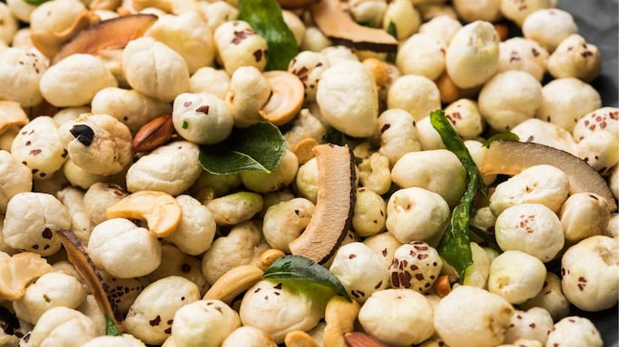 Fix Your Mid-Meal Hunger Pangs With Makhana