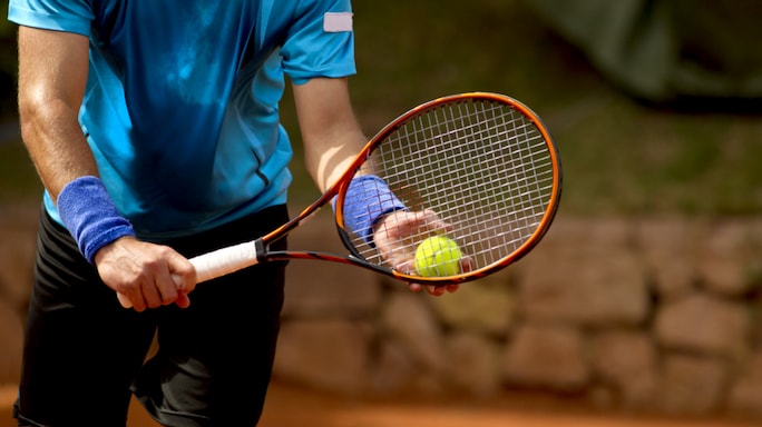 What to Consider When Choosing a Tennis Racket