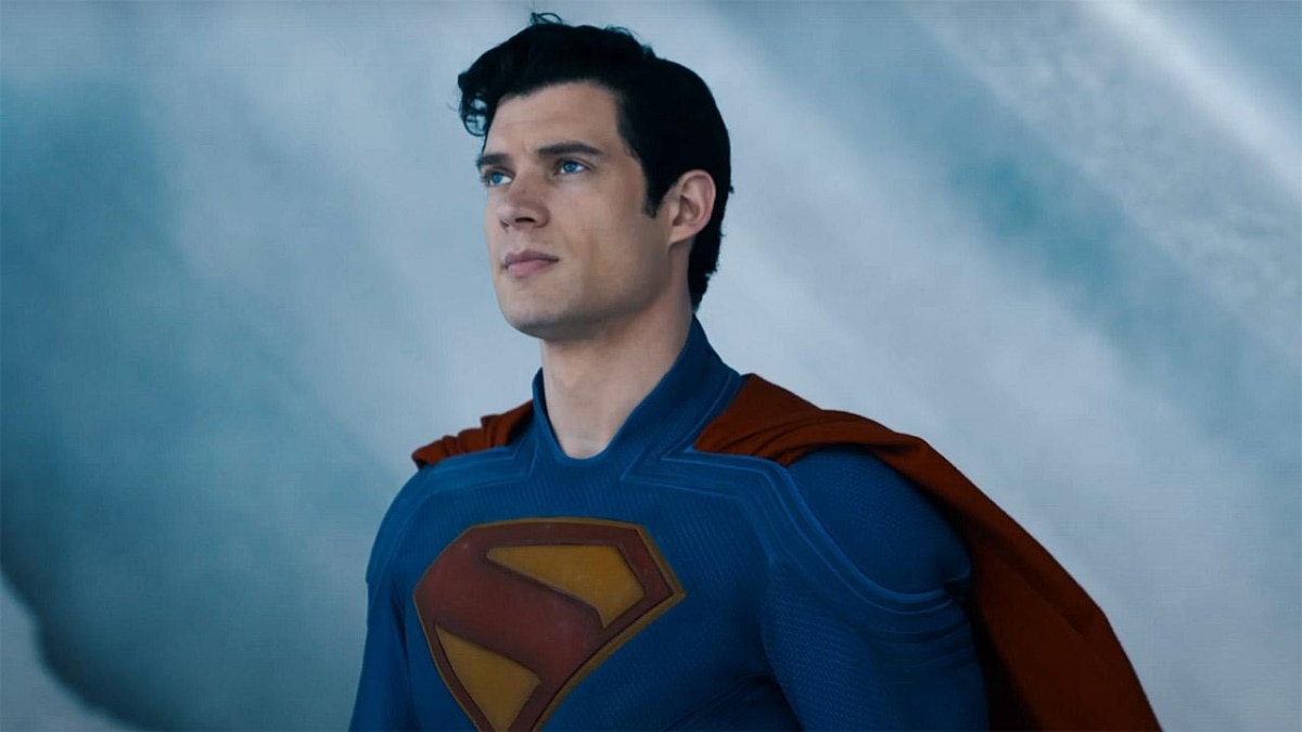 The Best From The World Of Entertainment And Books: Superman, The Elsewhereans, Untold Legends