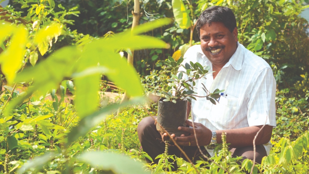 Extraordinary Indians: Bus Conductor Marimuthu Yoganathan's Tree-Saving Movement 
