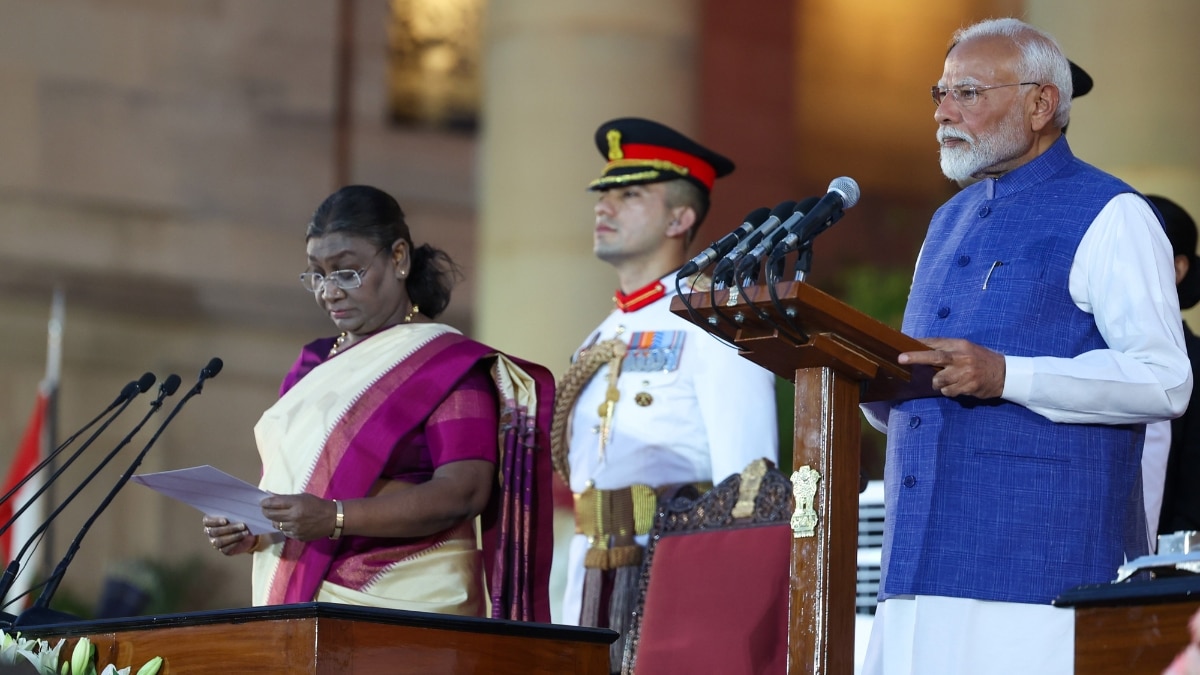 Wearing Politics: What Politicians' Attires Tell Us