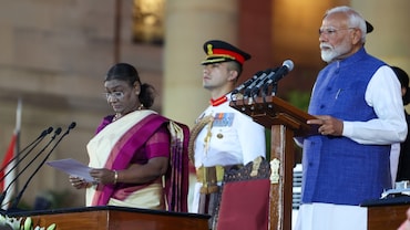 Wearing Politics: What Politicians' Attires Tell Us