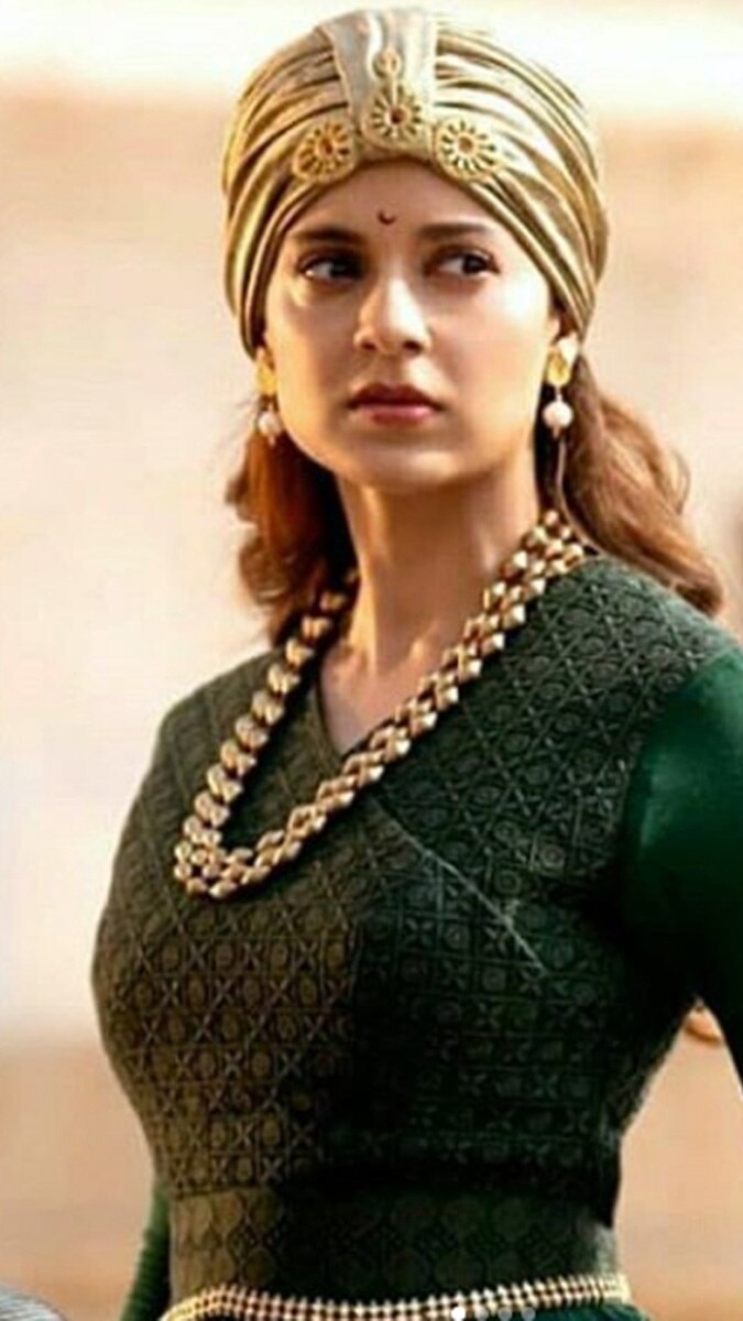 कंगना पर भड़की सनी लियोनी