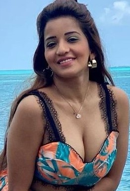 मोनालिसा का मालदीव वेकेशन