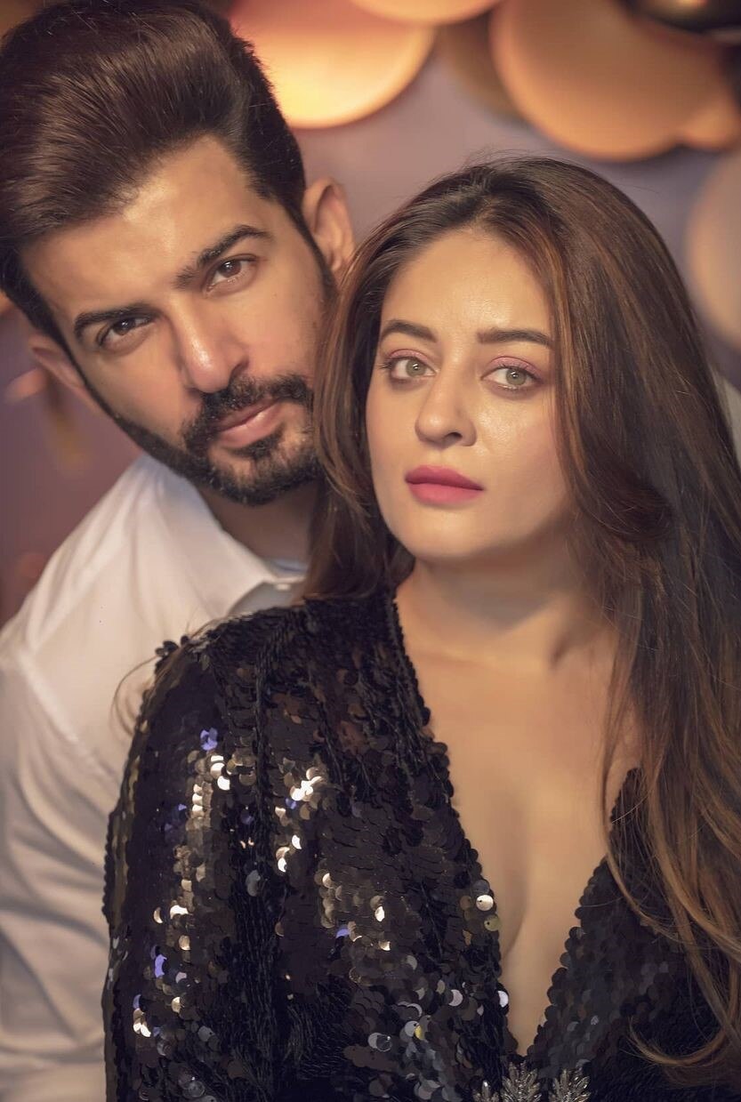 जय-माही ने शेयर किया लिपलॉक वीडियो