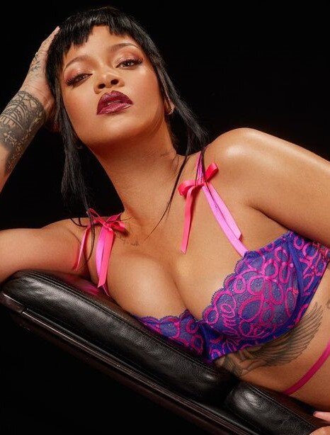 নগ্ন ফটোশ্যুটে আত্মবিশ্বাসী রিহানা