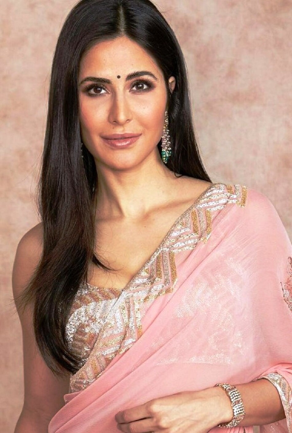 कटरीना ने जब घर में लगाई झाड़ू-धोए बर्तन, देखें वीडियो