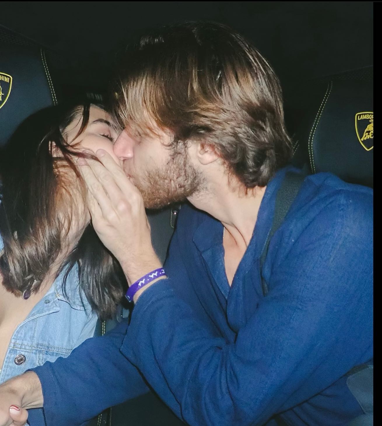 बॉयफ्रेंड संग आलिया कश्यप का लिपलॉक