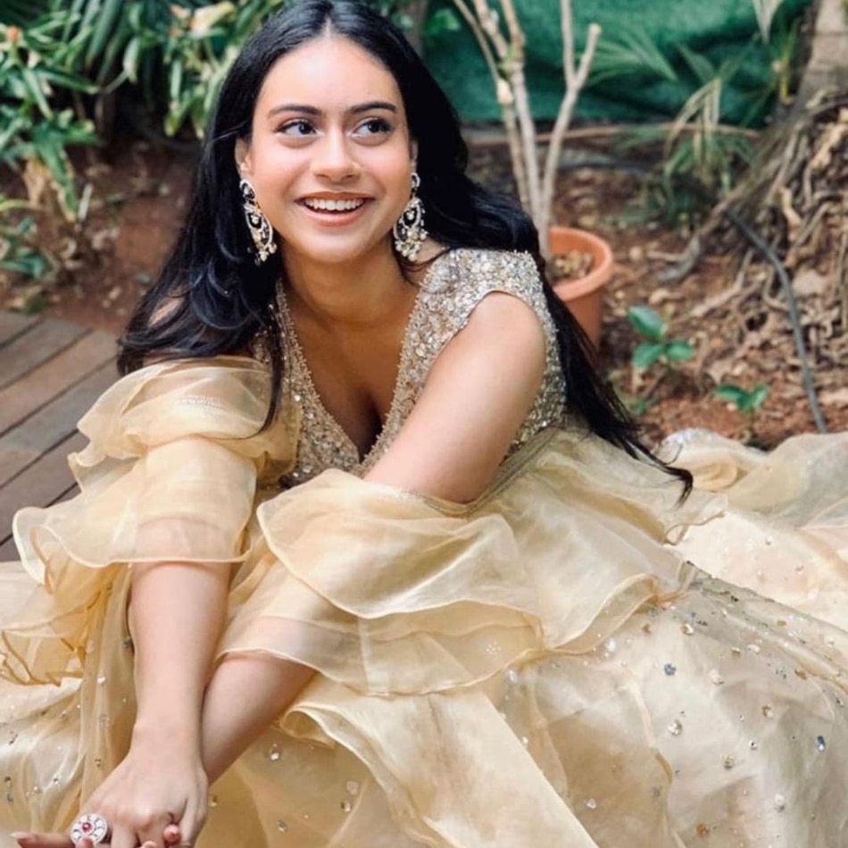 19 की हैं काजोल की बेटी न्यासा देवगन, लहंगे में लगती हैं प्रिंसेस, हार बैठेंगे दिल 