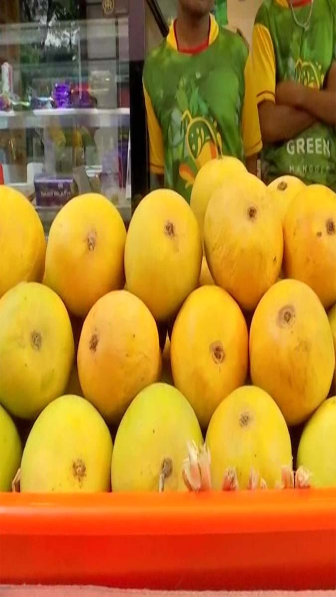 EMI पर मिलेगा आम, स्वाद का लुत्फ उठाएं फिर पैसे चुकाएं!