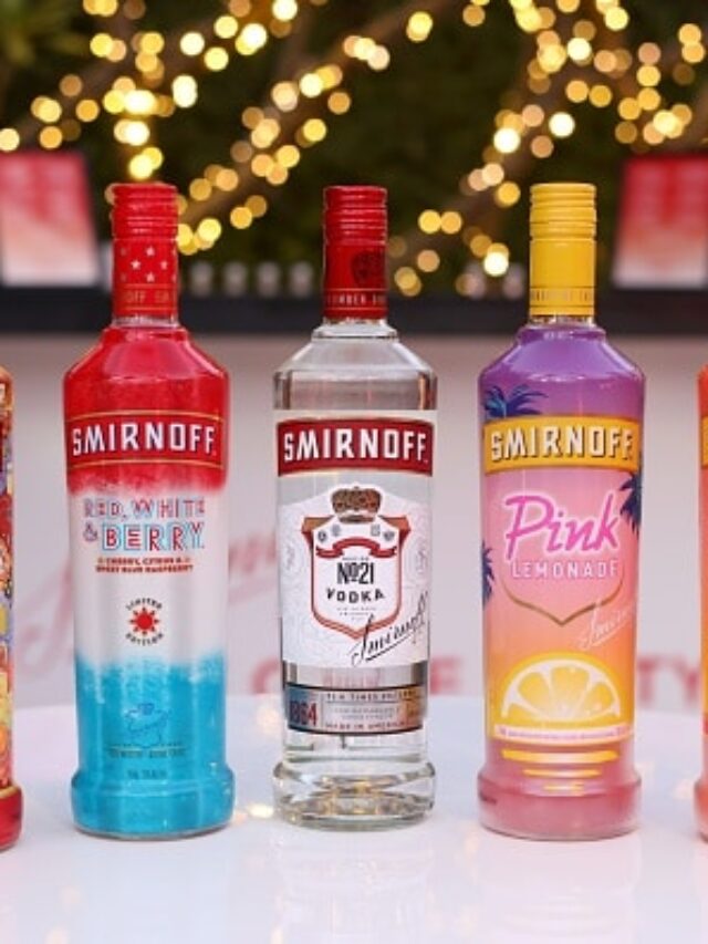 Magic Moments vs Smirnoff Vodka लोकांच्या आवडत्या Vodka मध्ये 