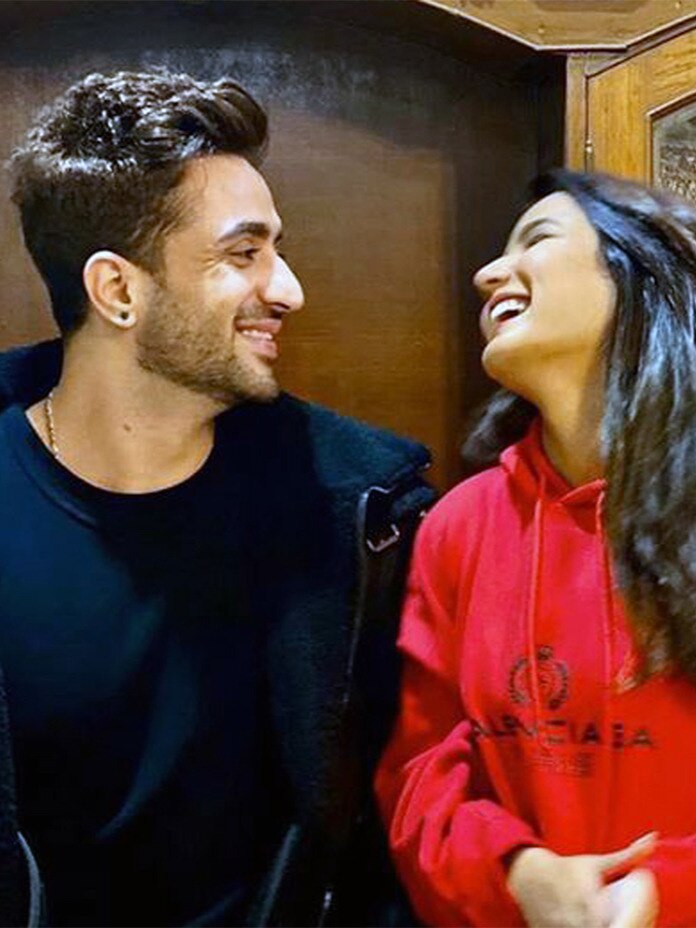 कपल गोल्स देते हैं अली और जैस्मिन