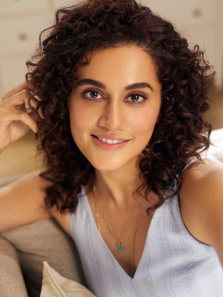 तापसी पन्नू की रूस वेकेशन मस्ती