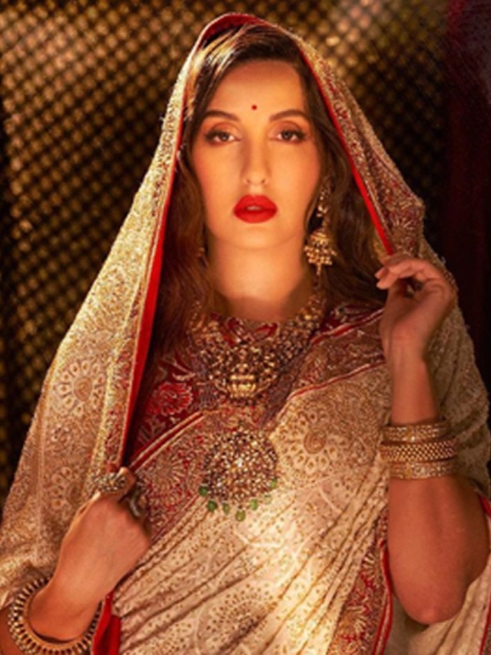 साड़ी में नोरा फतेही का ट्रेडिशनल अवतार
