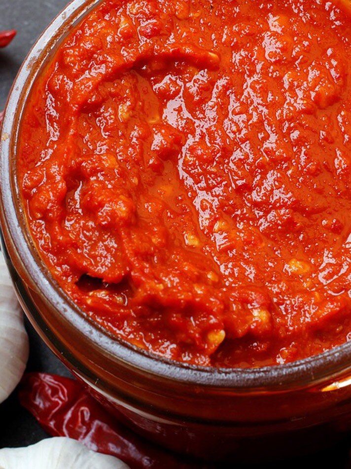 खाने में लाजवाब लगती है लहसुन की चटनी