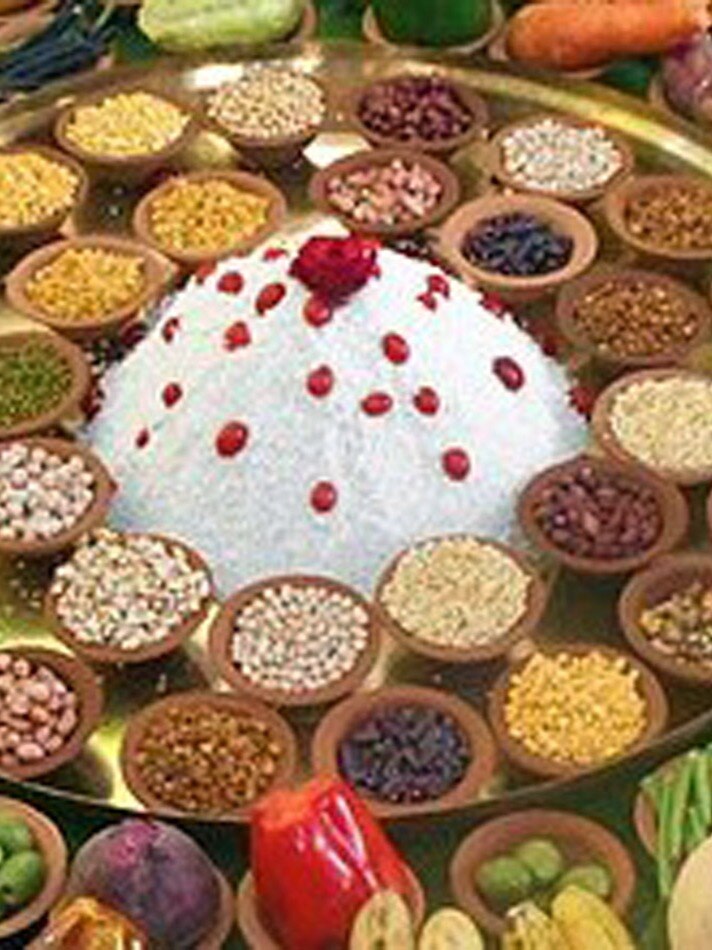 कान्हा के भोग में जरूर शामिल करें ये 5 चीजें