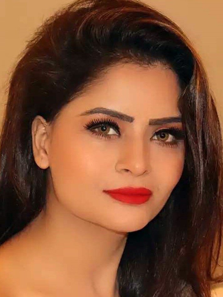 गहना का न्यूड फोटोशूट, कहा-कोई शोषण नहीं हुआ