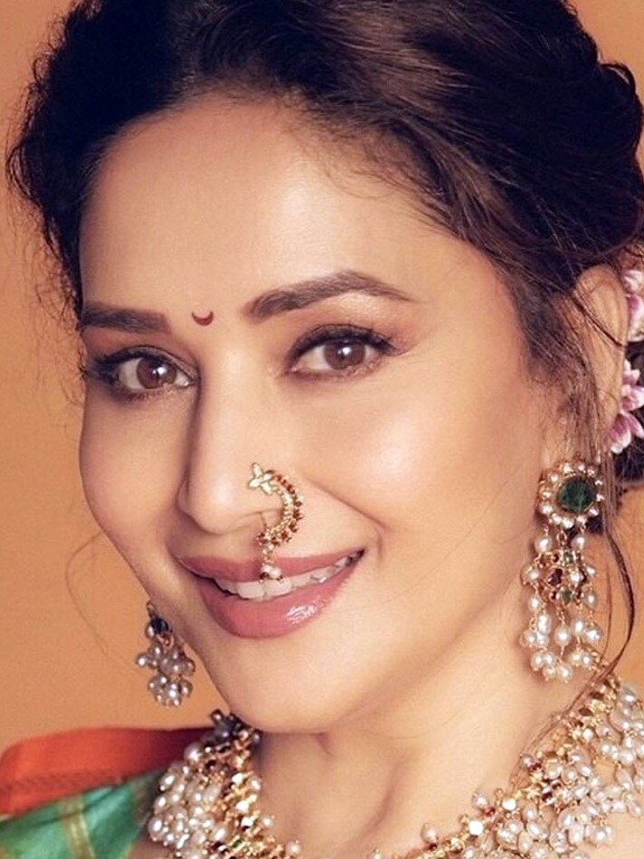 माधुरी का ग्लैमरस महाराष्ट्रीयन लुक