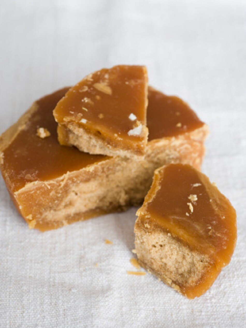 केमिकल वाला गुड़ तो नहीं खा रहे? यूं करें चेक