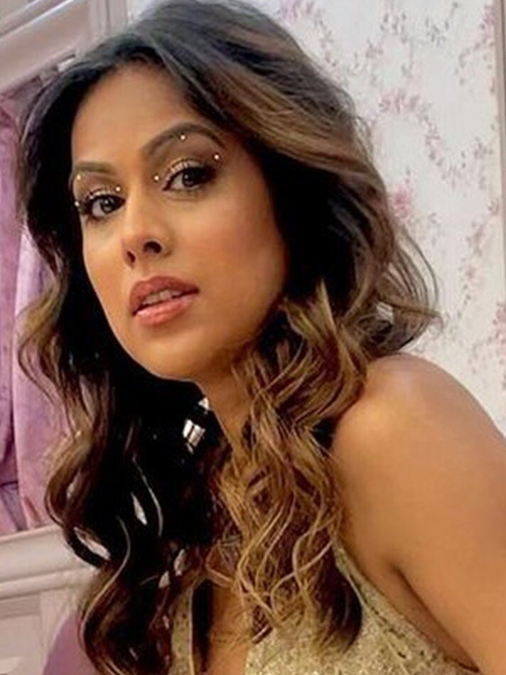 निया शर्मा का गोल्डन सिजलिंग अवतार