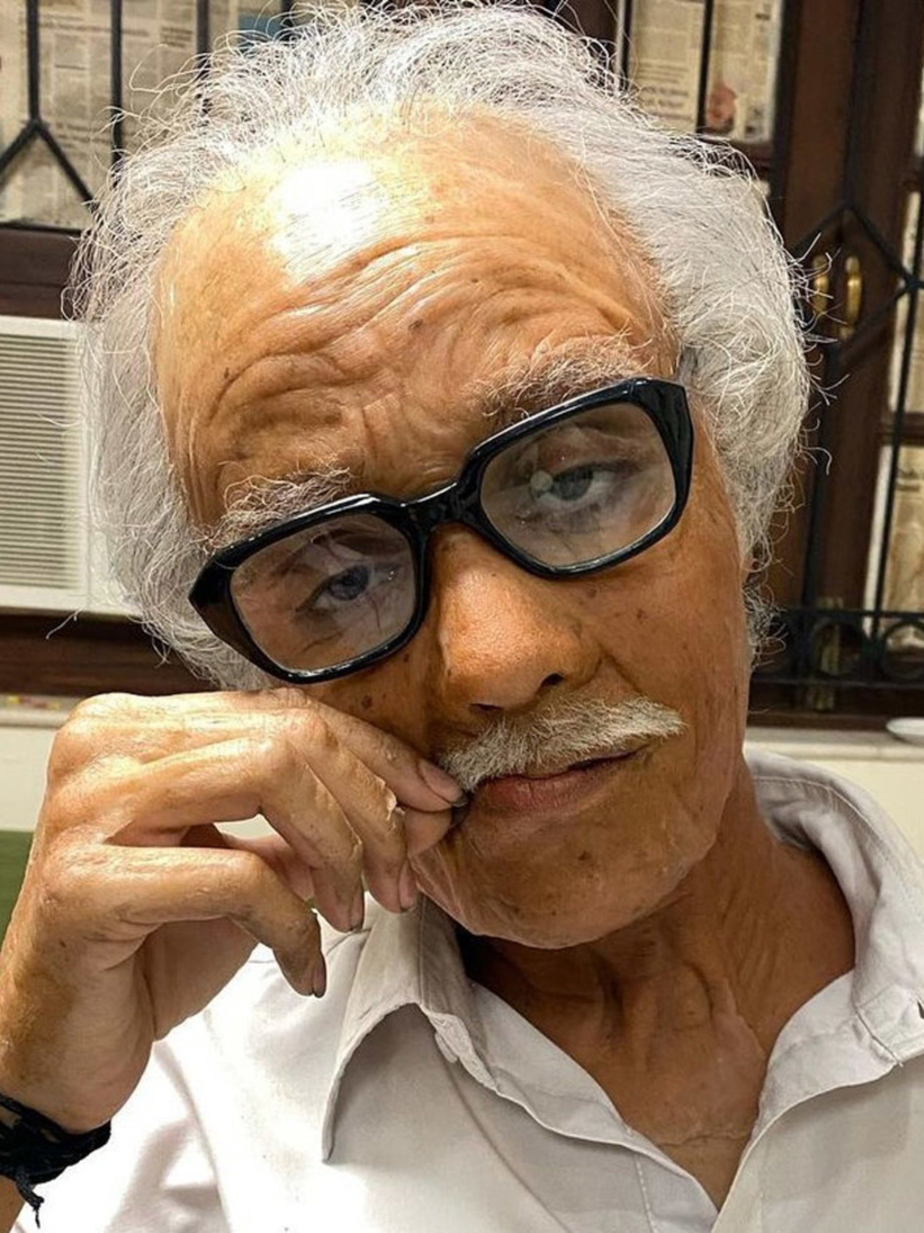 दिव्या अग्रवाल के ट्रांसफॉर्मेशन लुक से फैंस हैरान!