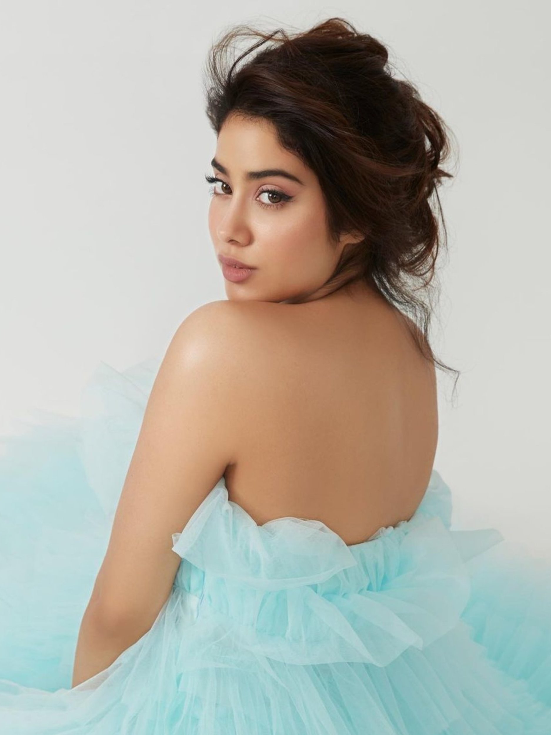 জাহ্নবীর হাতের ট্যাটুতে 'লাব্বু' কে?