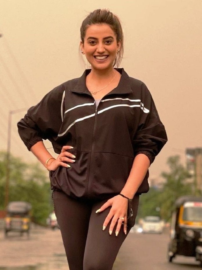 ये हैं भोजपुरी इंडस्ट्री के सबसे महंगे स्टार्स