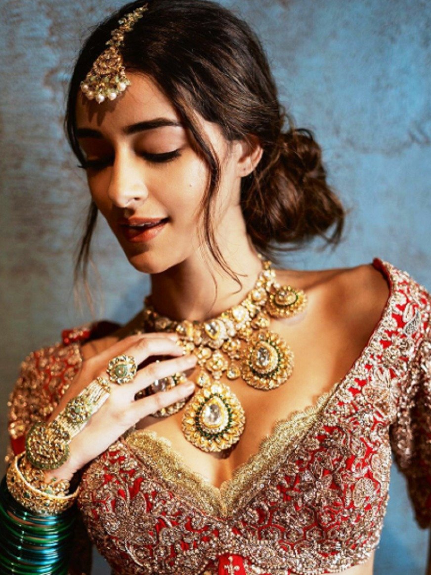 चंकी पांडे की बेटी अनन्या पांडे का ब्राइडल लुक